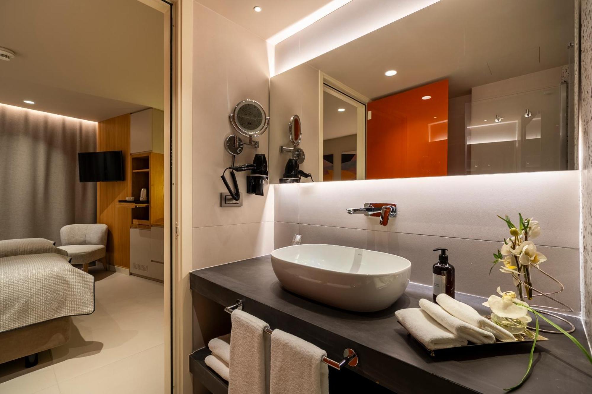 Erk Hotel Истанбул Екстериор снимка